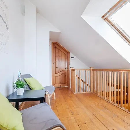 Old Town Apartment With 3 Bedrooms By Urban Rent Vilnius Exterior photo