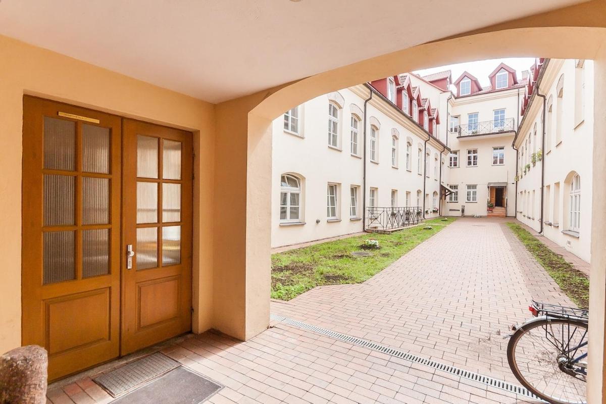 Old Town With 3 Bedrooms By Urban Rent