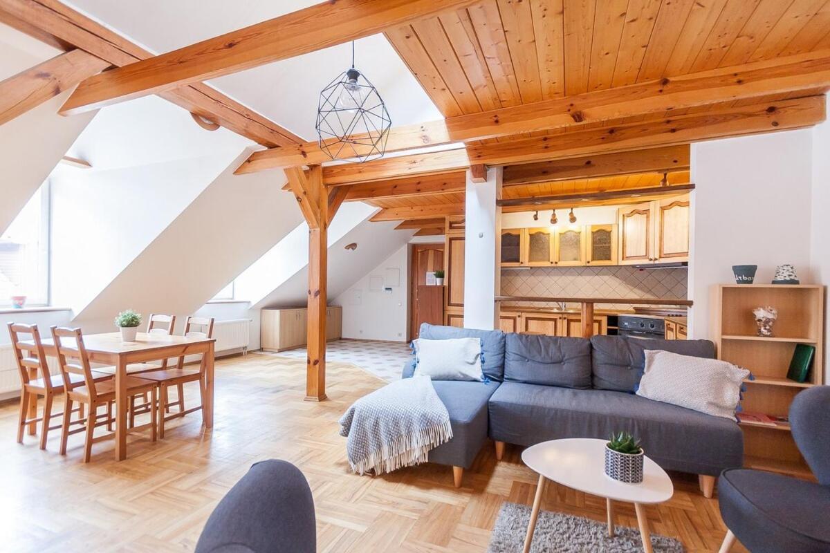 Old Town With 3 Bedrooms By Urban Rent *