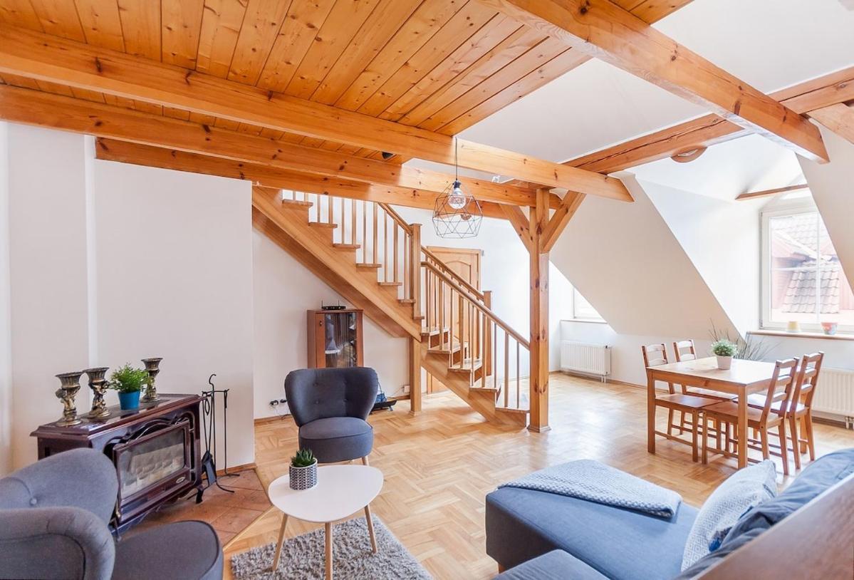 Old Town With 3 Bedrooms By Urban Rent Апартаменти